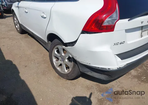 2013 Volvo Xc60 3.2 z USA, uszkodzony, nr VIN YV4952DZ3D2444686